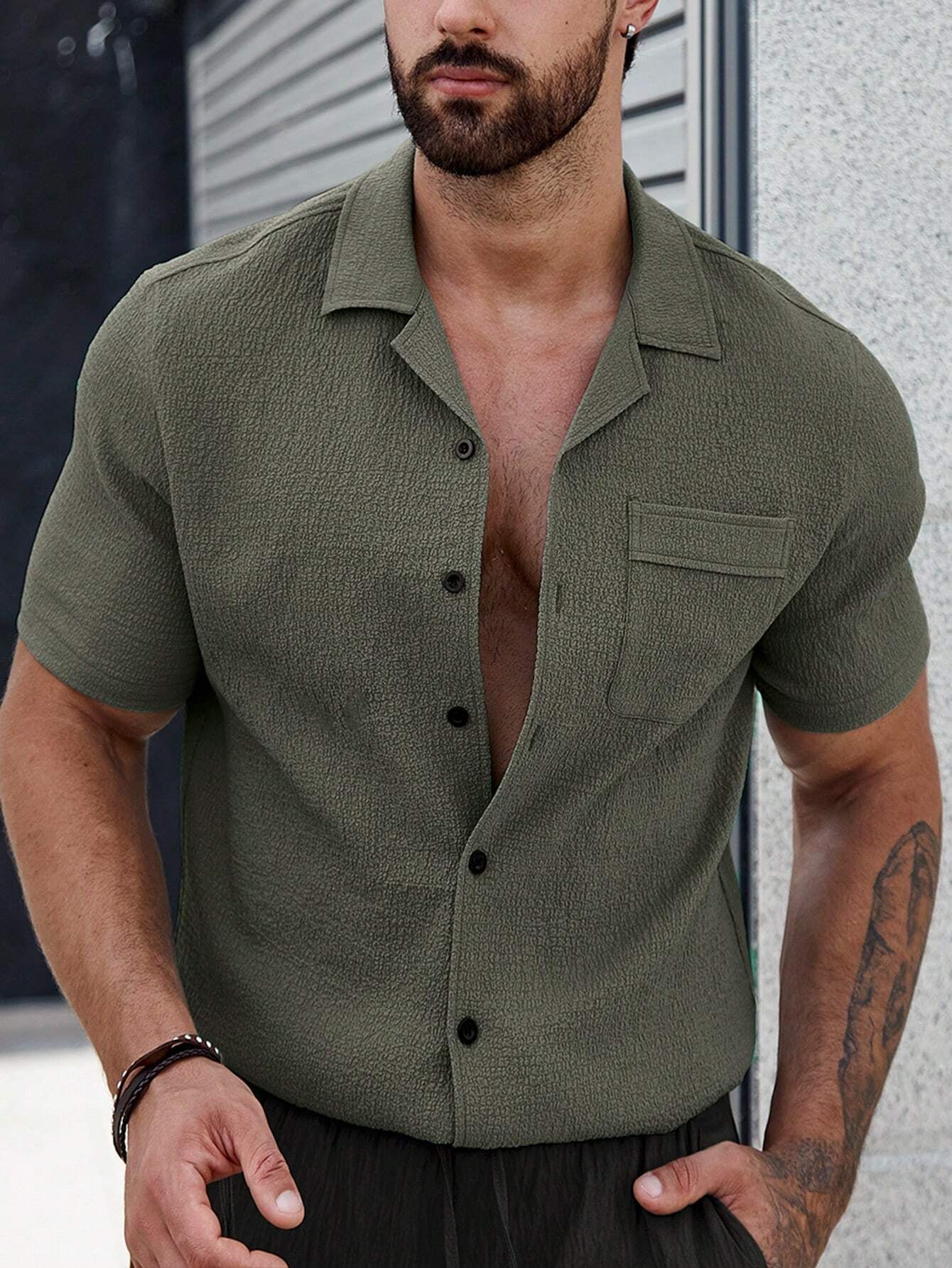 Manfinity Casualcool Men Solid Button up Pocket Patched Shirt