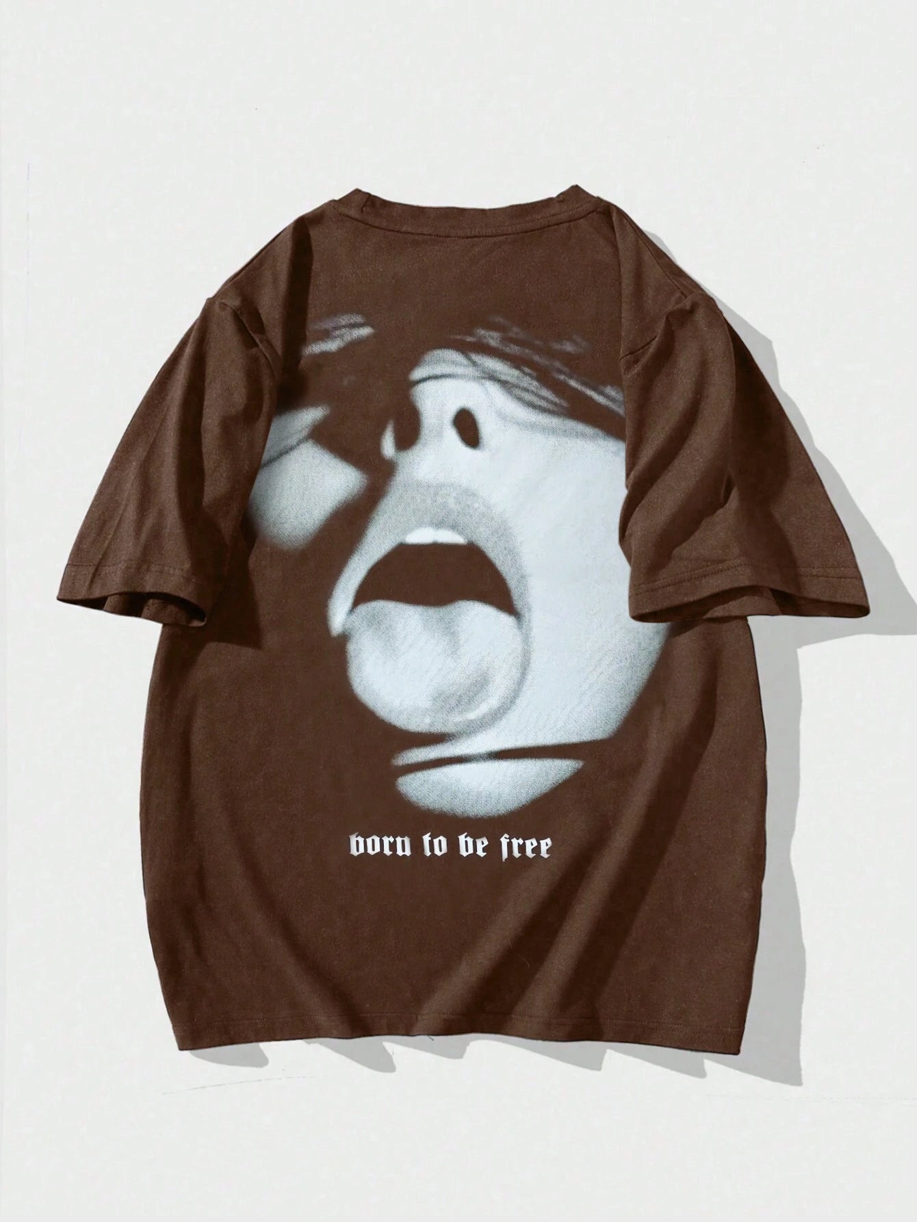 Manfinity EMRG Men Loose Fit Short Sleeve T-Shirt with Character Graphic Print, Street Wear, Boyfriend Gift