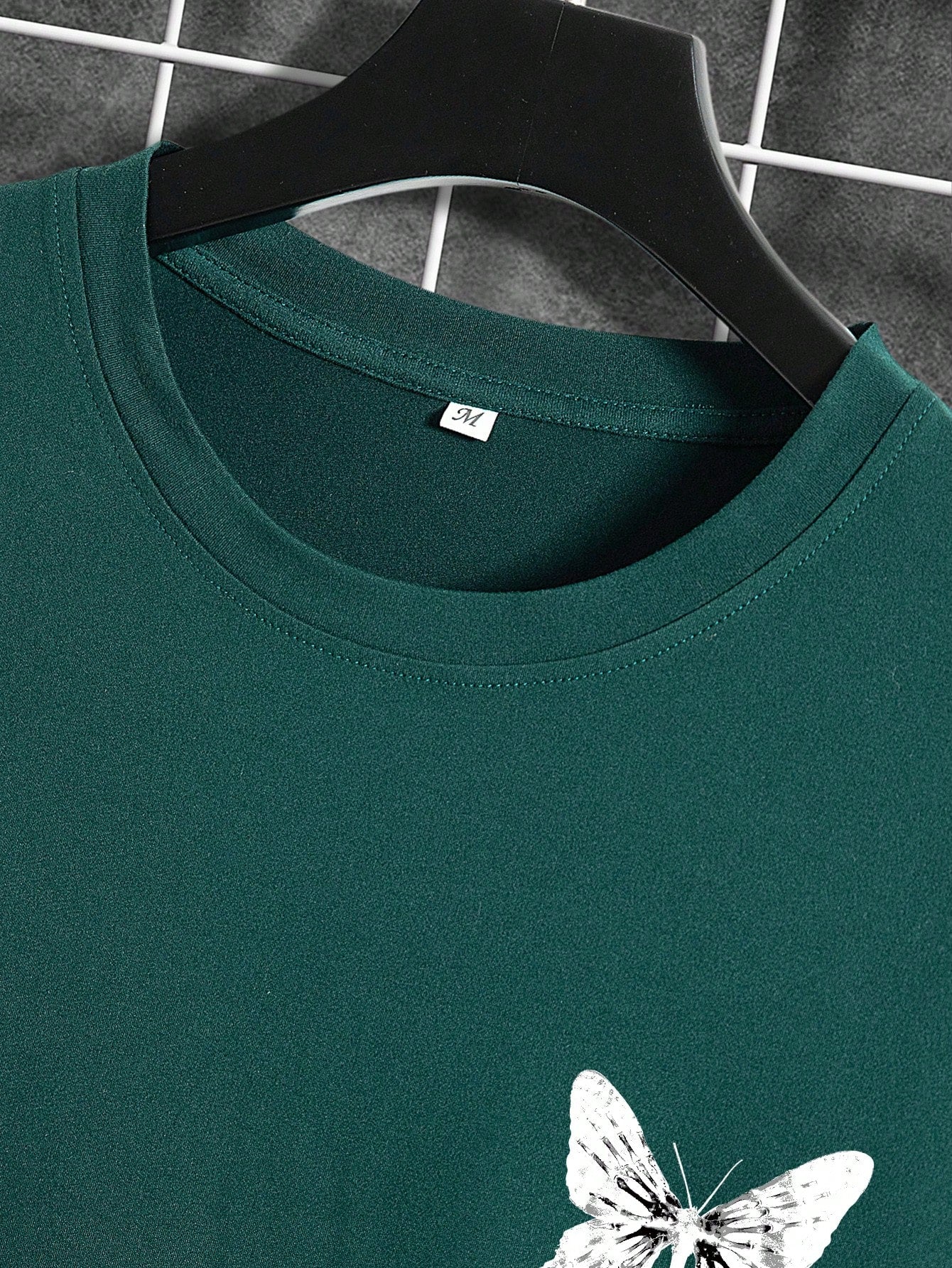 Manfinity EMRG Men T-Shirts Fit Crew Neck Short Sleeve Graphic Tee Butterfly Street Summer Polyester