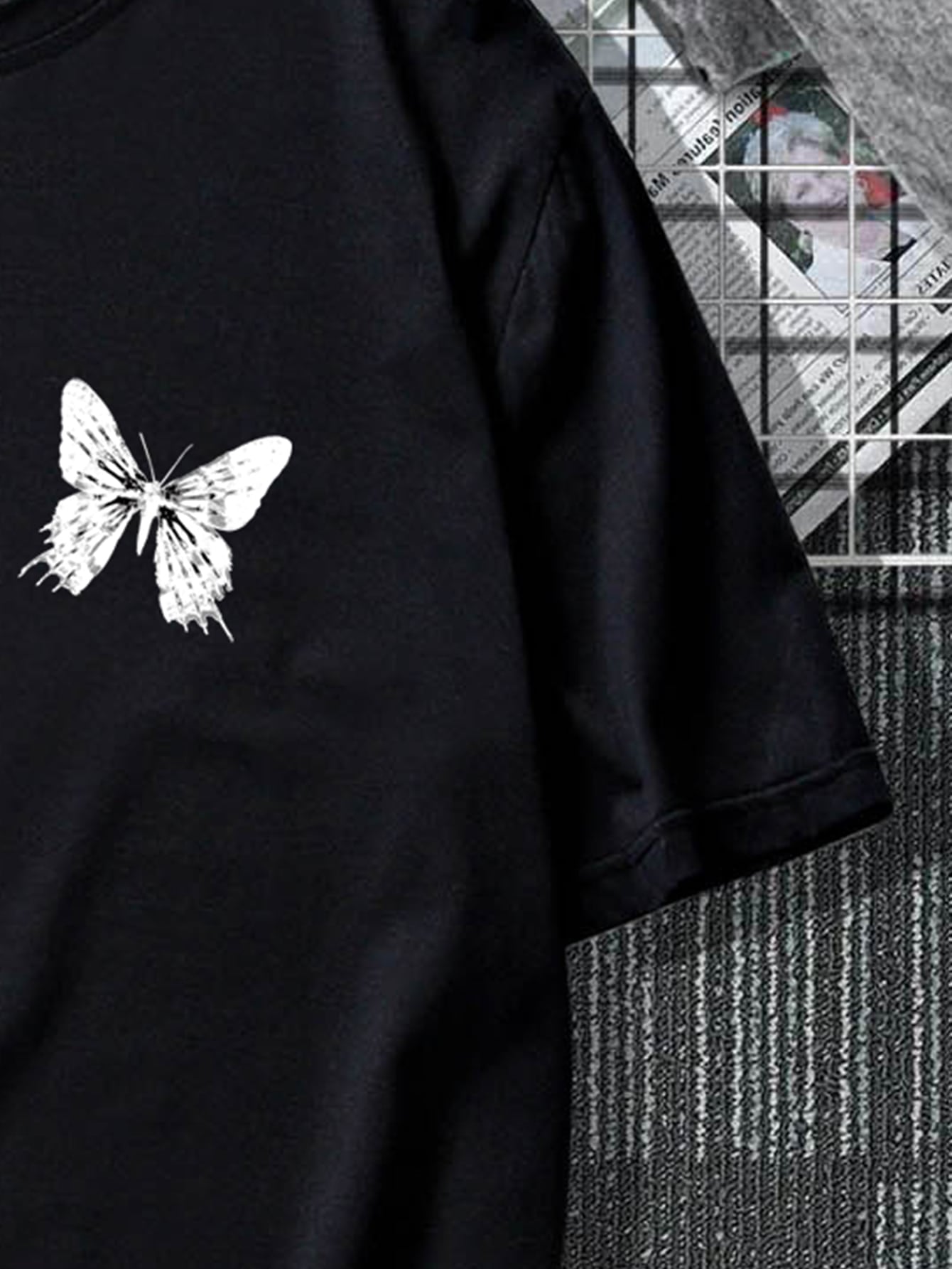 Manfinity EMRG Men T-Shirts Fit Crew Neck Short Sleeve Graphic Tee Butterfly Street Summer Polyester
