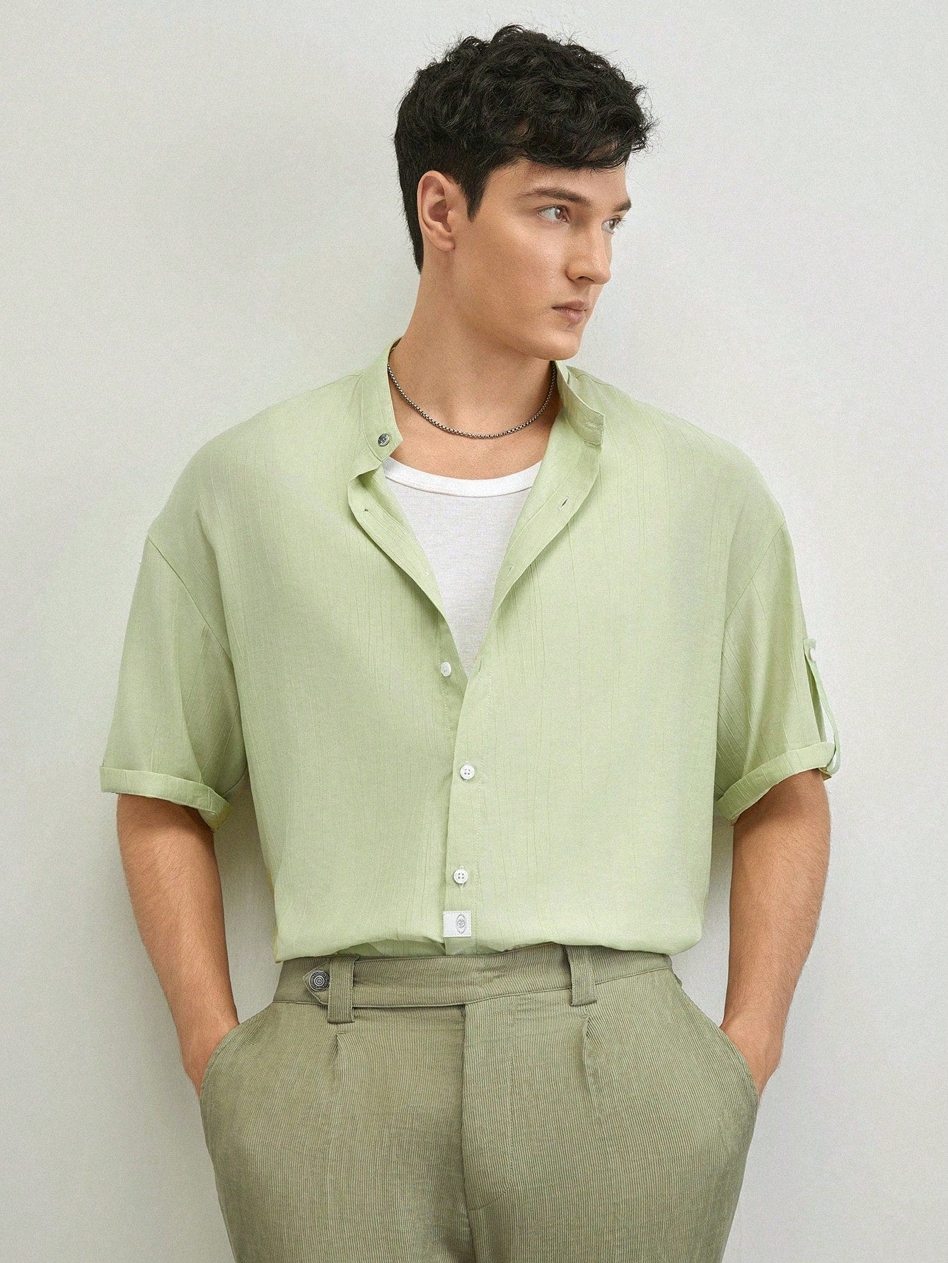 AKNOTIC Business Casual Men'S Woven Stand Collar Short Sleeve Casual Shirt, Suitable for Summer